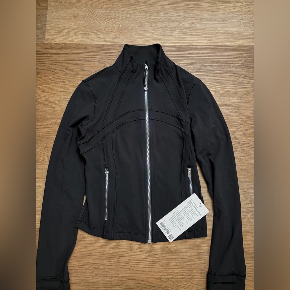 Lululemon Black Define Cropped Jacket Size 6